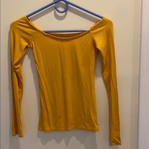 Off-the-shoulder Hollister top. Never wore